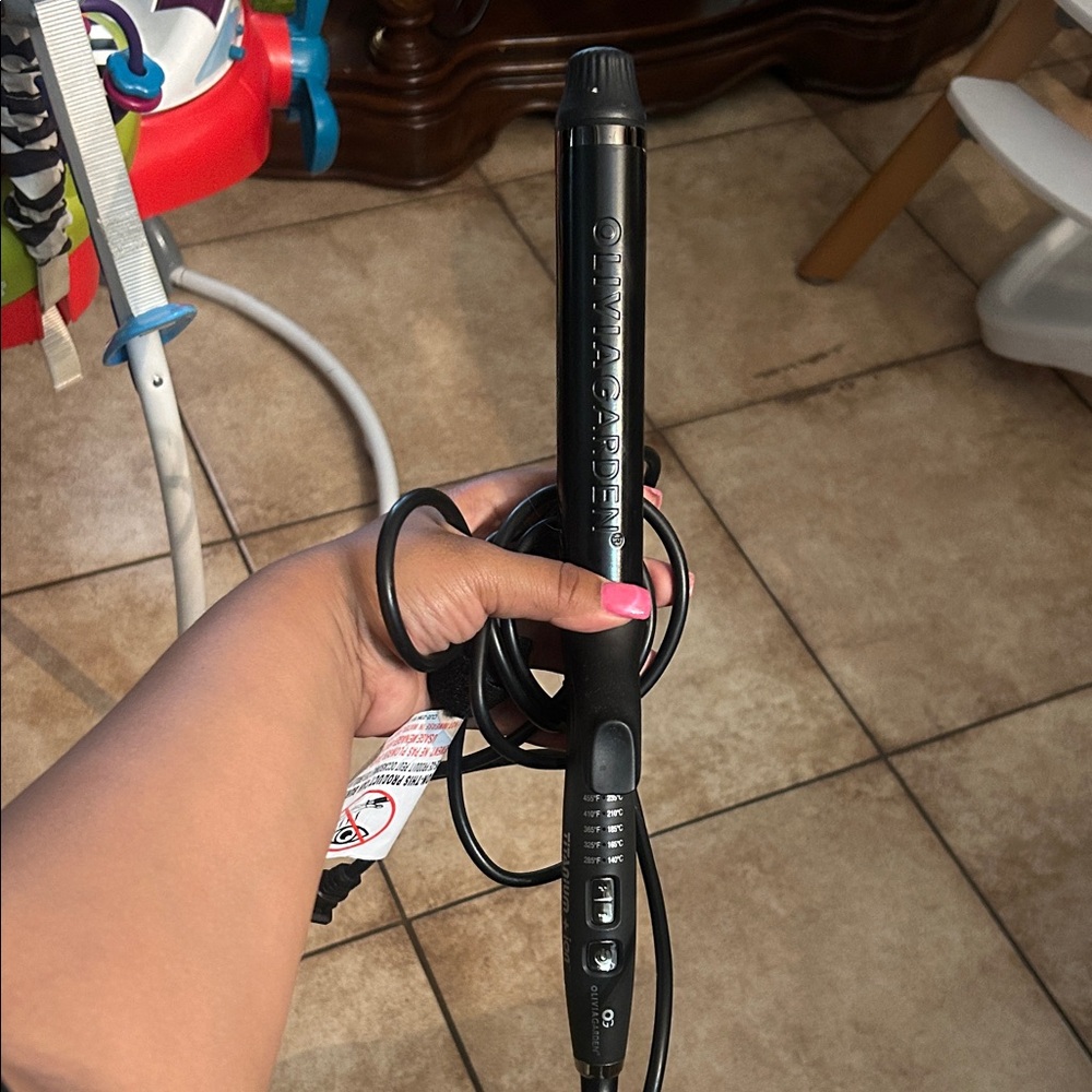 Olivia Garden Black Hair Curling Wand - Black